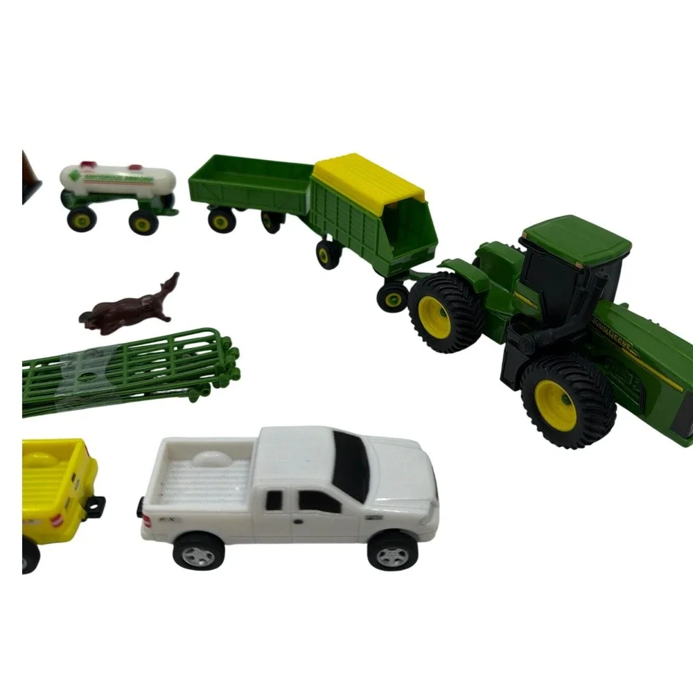 John Deere Ertl Farm Toys Tractor‎ Truck Trailer and more 15 Pieces Parts/Repair
